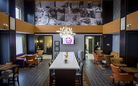 Hampton Inn & Suites Lansing West